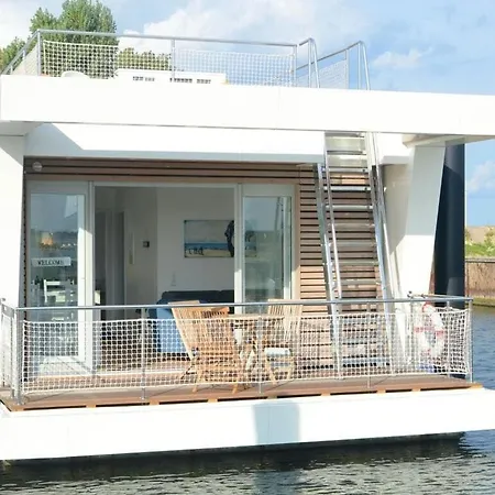 Appartement Houseboat Ostseekind *